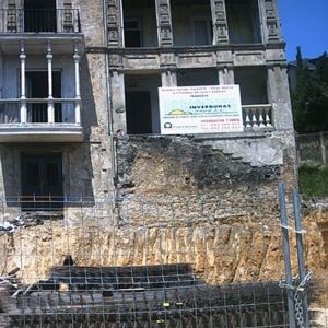 Antes edificio en Menéndez Pelayo